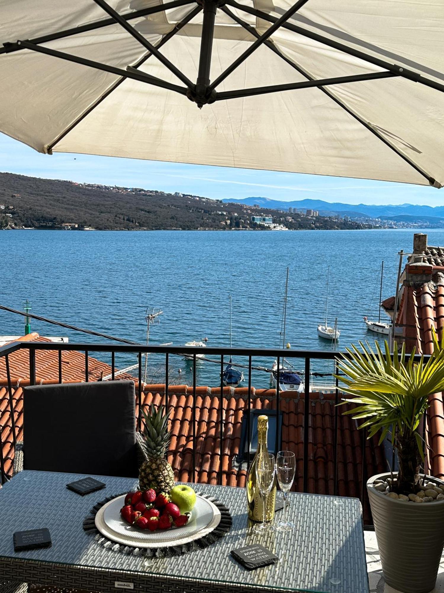Villa Volos Apartment Karmen With Roof Terrace, Sea View, Free Private Parking Opatija Dış mekan fotoğraf